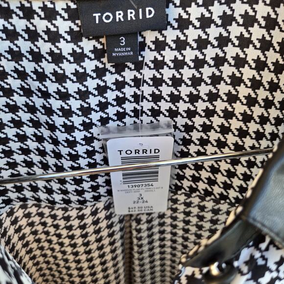 Torrid Madison black & white Houndstooth faux leather collar Button blouse sz 3 - Picture 3 of 11